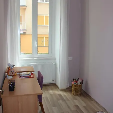 Zaro Apartmán